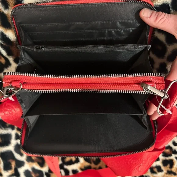 Ed Hardy Vibrant Red Crossbody Bag - Picture 4 of 4